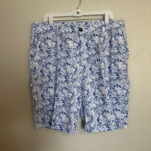Maelreg Men's NWT Blue & White Palm-Print Flat Front Shorts Sz 40